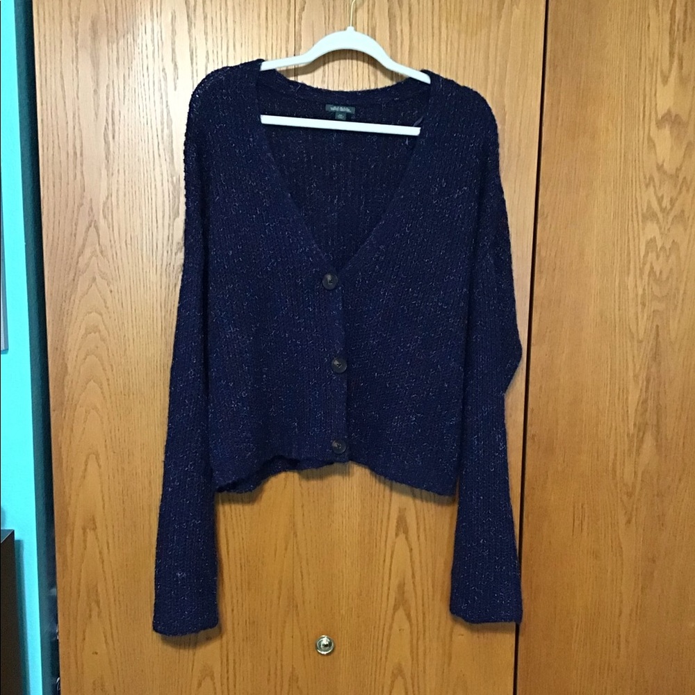 Cropped knitted cardigan